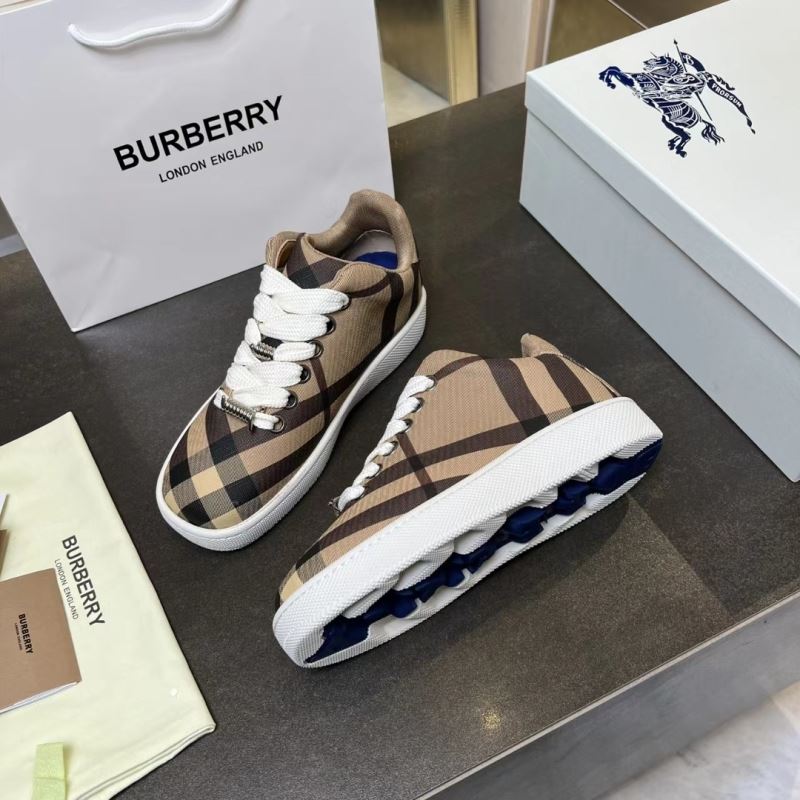 Burberry Low Shoes